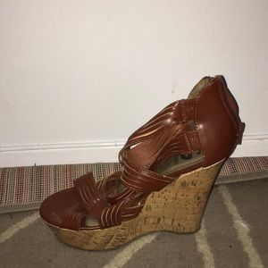 Guess Size 8 platform shoes